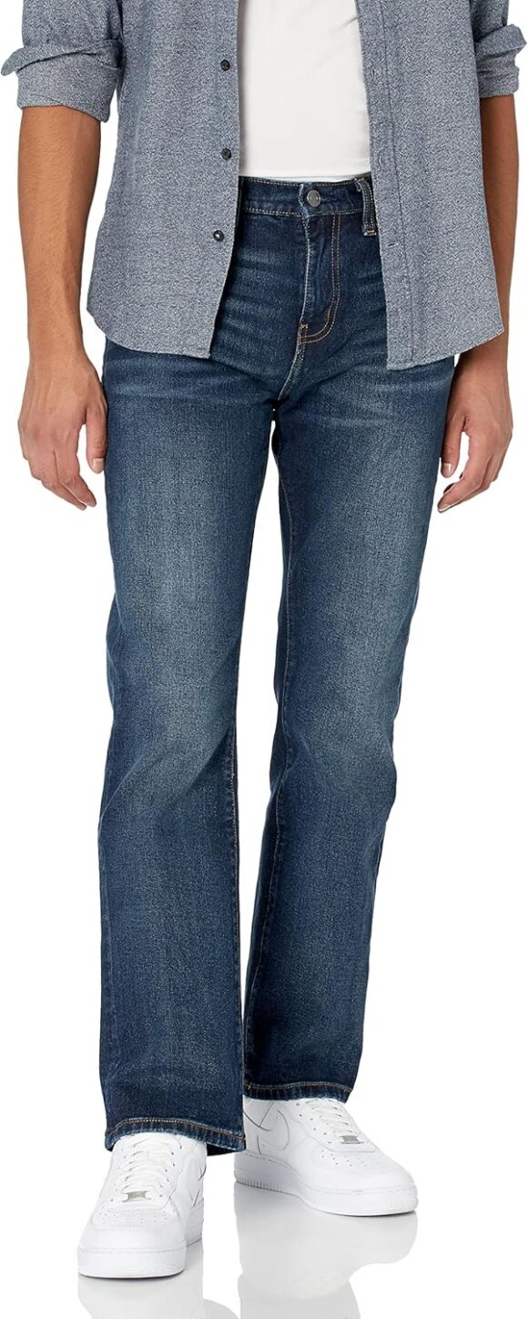 Amazon Essentials Men's Straight-Fit Bootcut Jeans