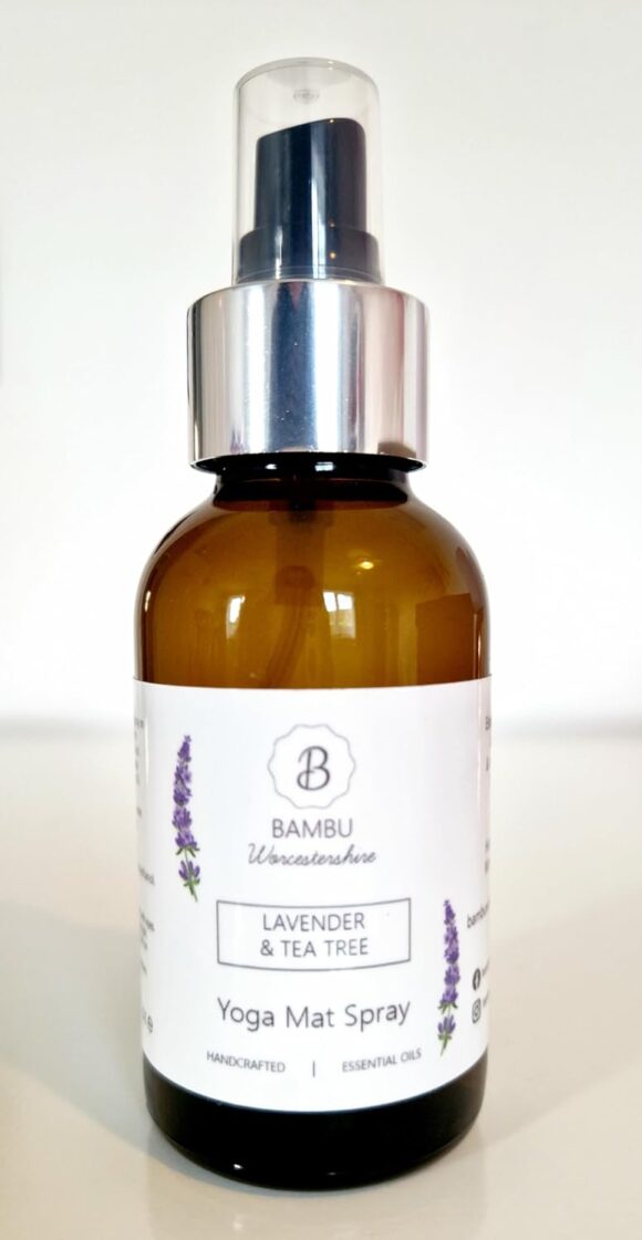 Yoga Mat Spray Lavender & Tea Tree 100ml / Aromatherapy Yoga Spray/Antibacterial Tea Tree/Yoga Mat Spritz/Yoga Gifts / 100% Natural Essential Oils/Pilates Mat Spray